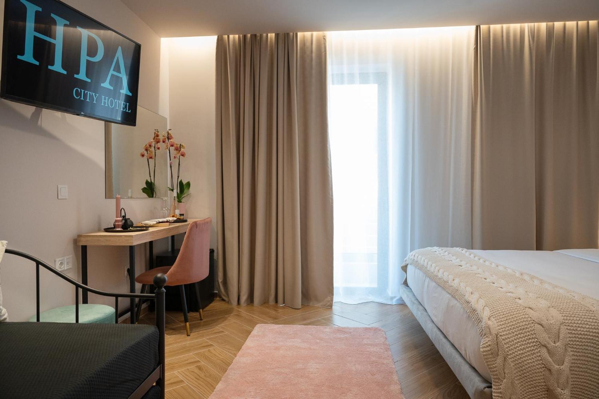 Ira - Ηρα Hotel Kalamáta Buitenkant foto