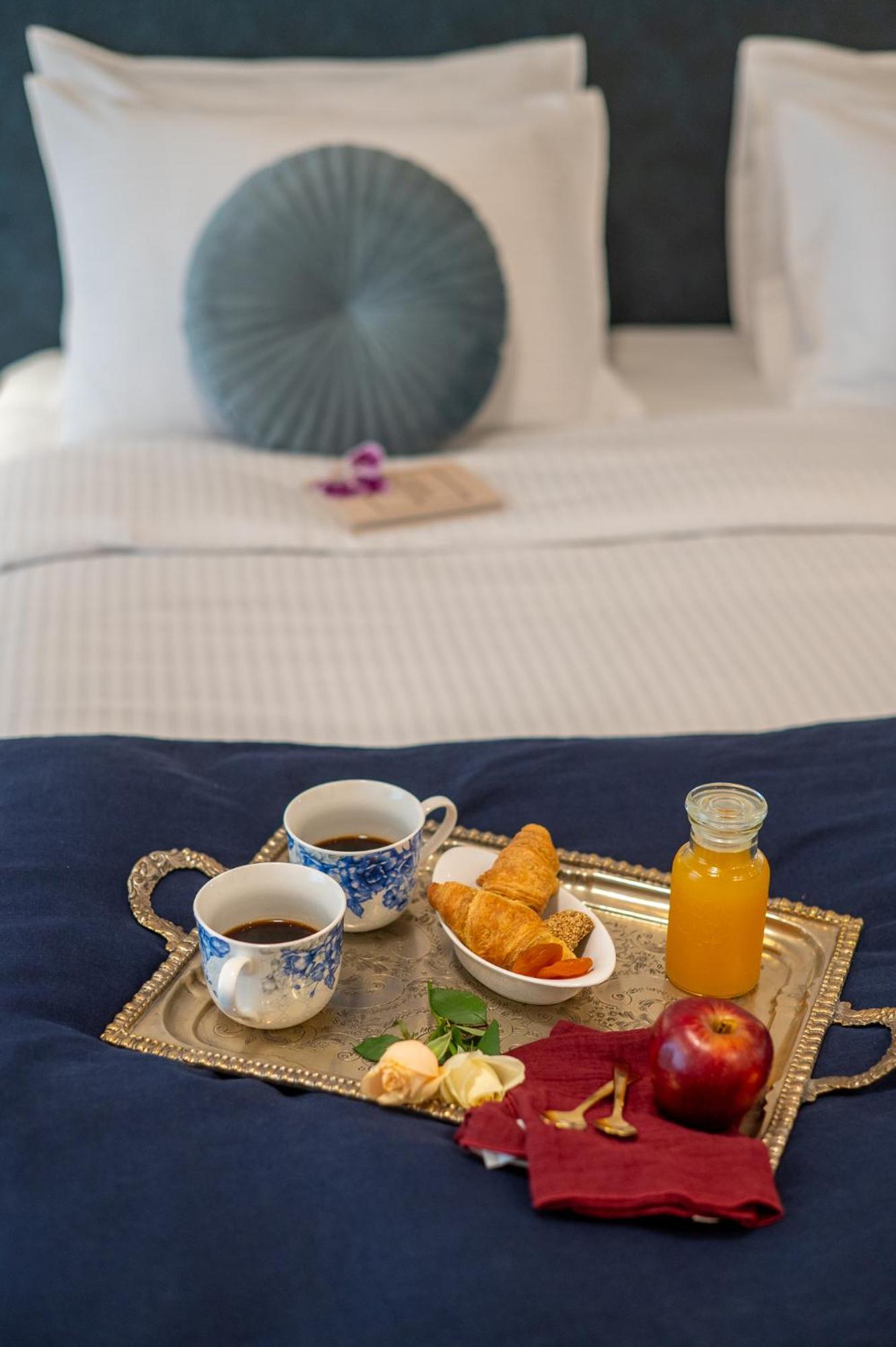 Ira - Ηρα Hotel Kalamáta Buitenkant foto