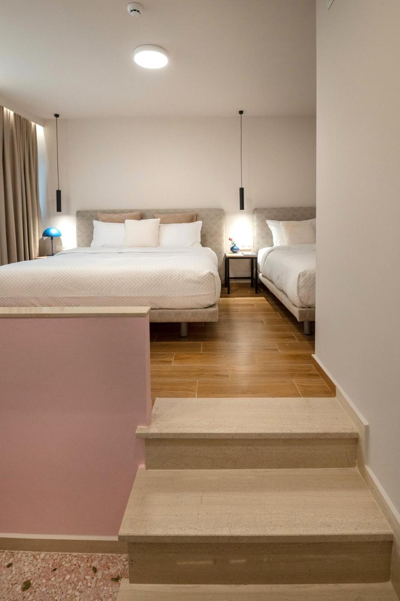 Ira - Ηρα Hotel Kalamáta Buitenkant foto