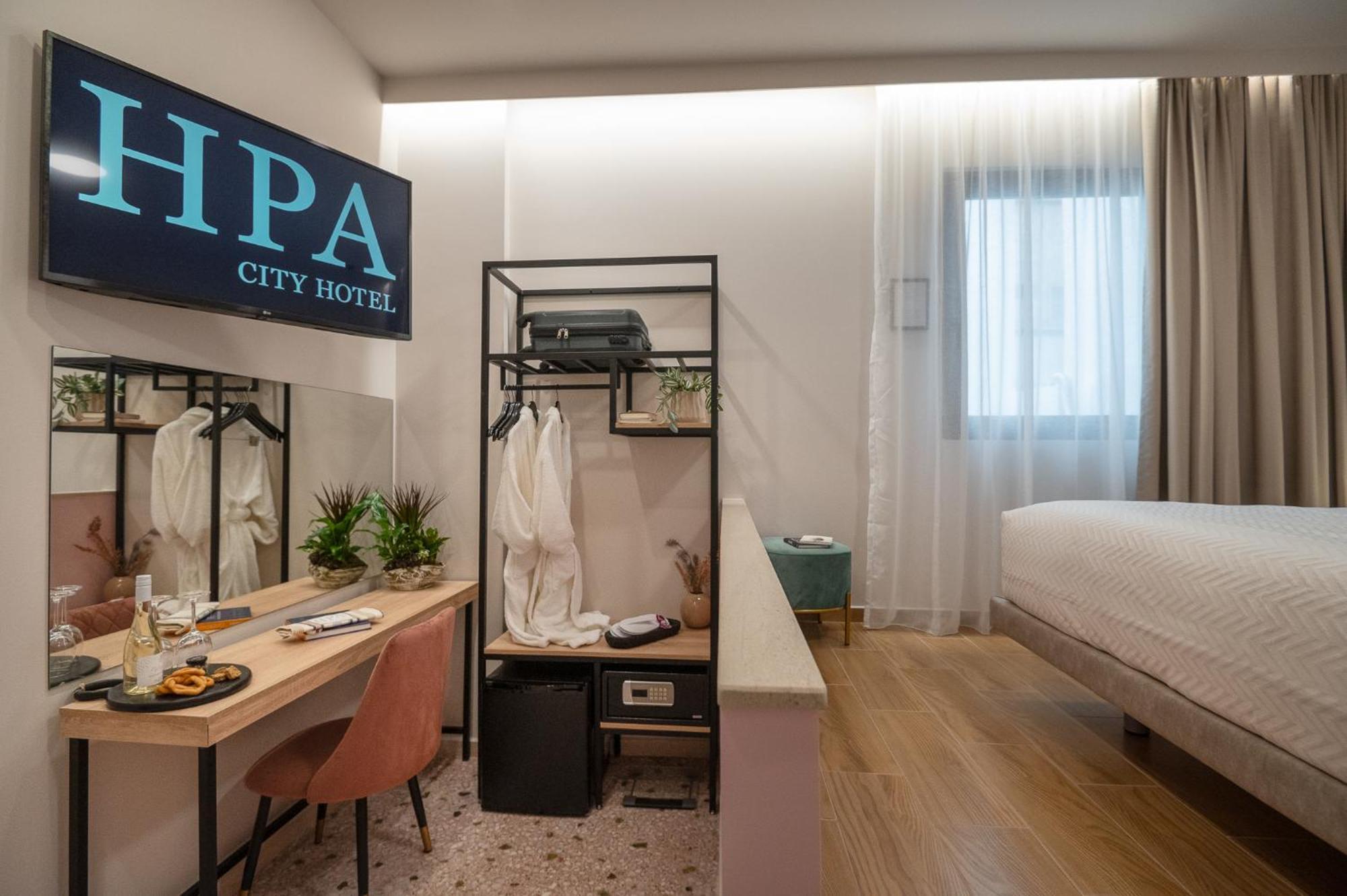 Ira - Ηρα Hotel Kalamáta Buitenkant foto