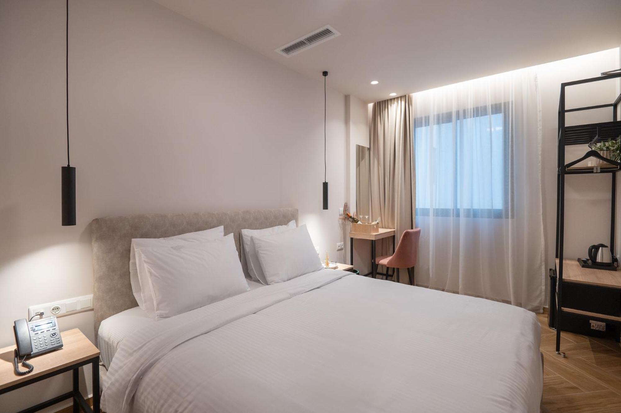Ira - Ηρα Hotel Kalamáta Buitenkant foto