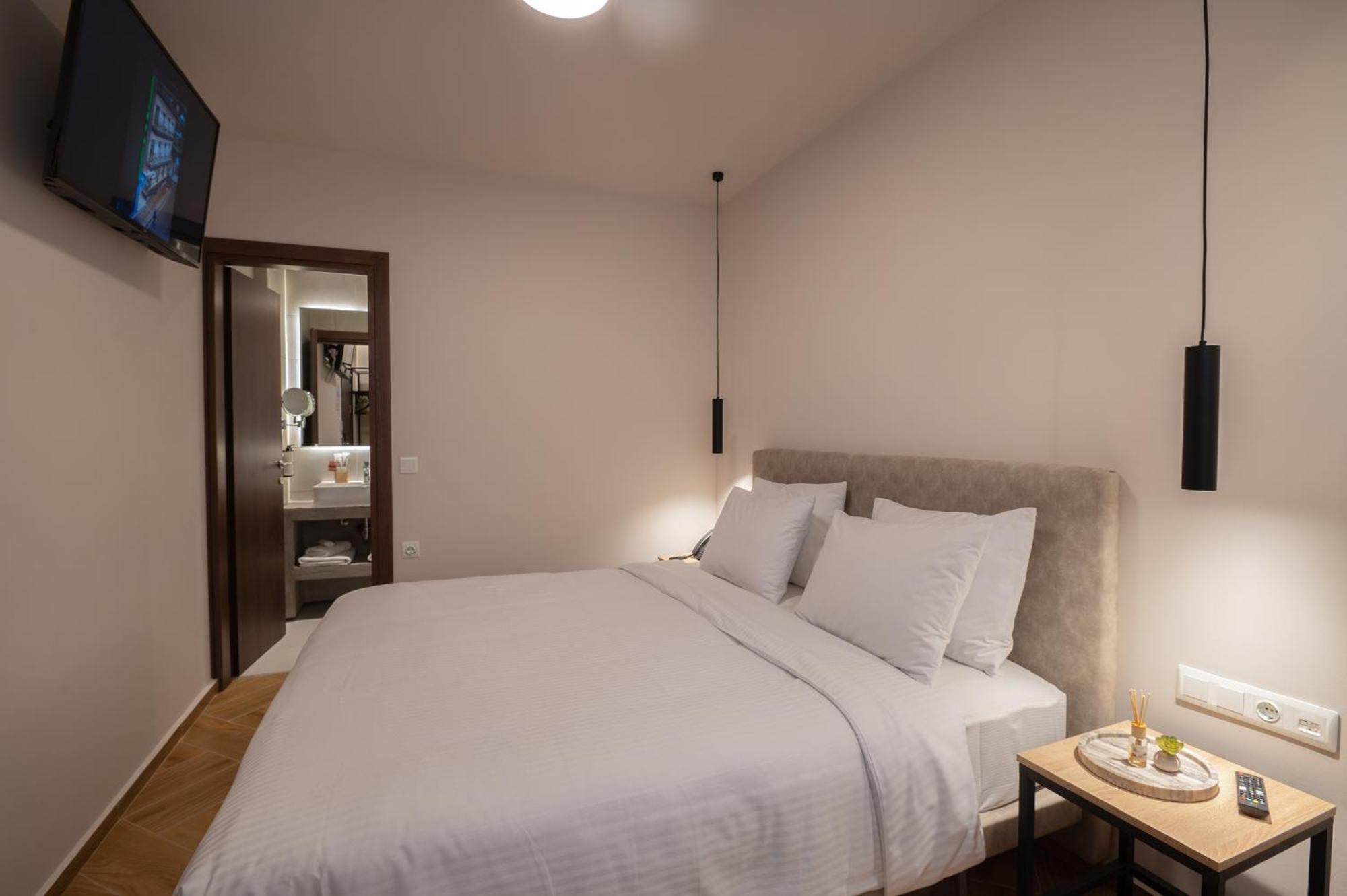 Ira - Ηρα Hotel Kalamáta Buitenkant foto