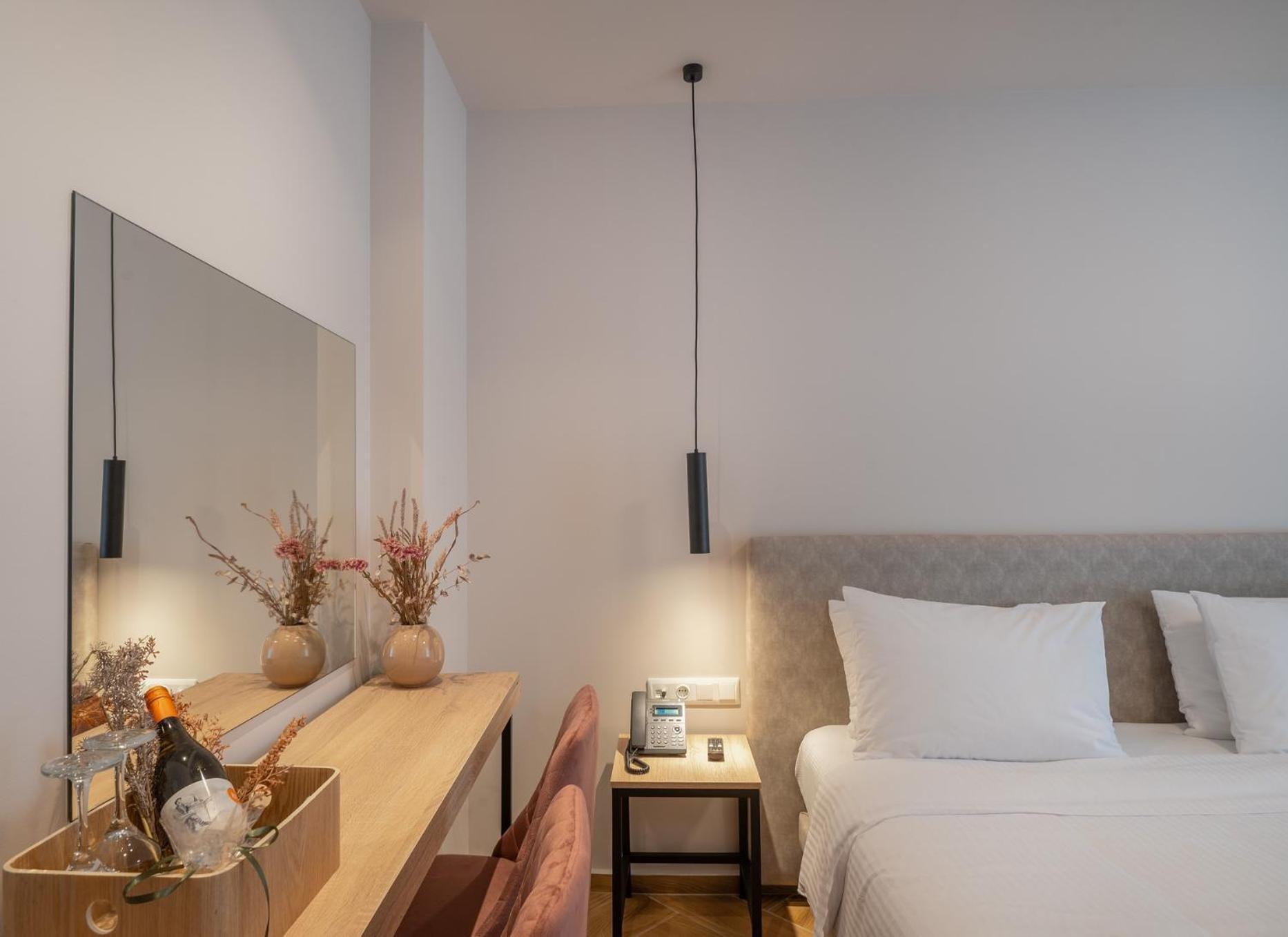 Ira - Ηρα Hotel Kalamáta Buitenkant foto