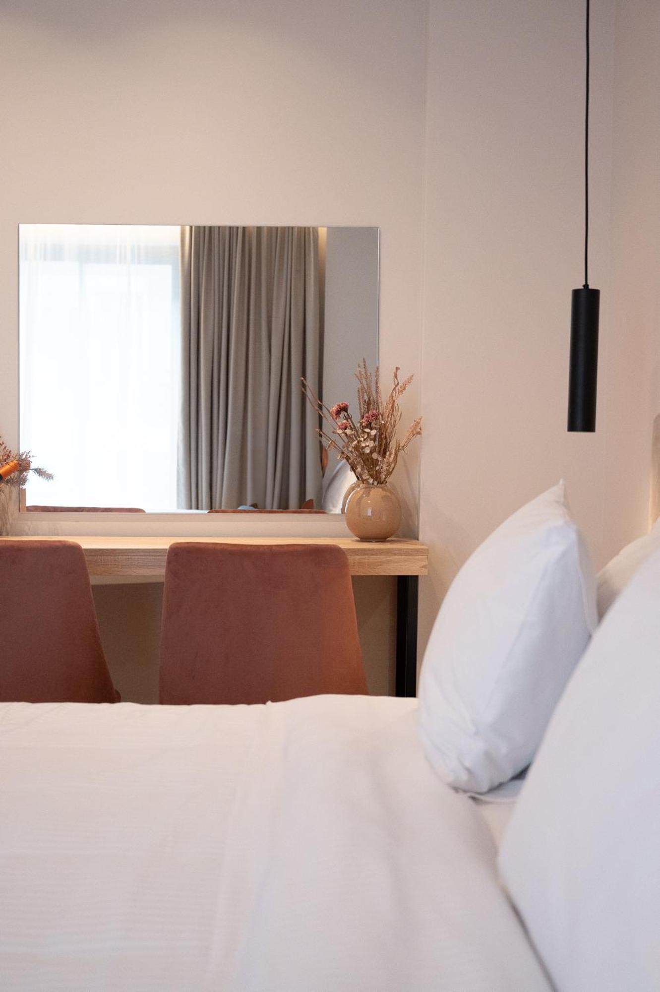 Ira - Ηρα Hotel Kalamáta Buitenkant foto