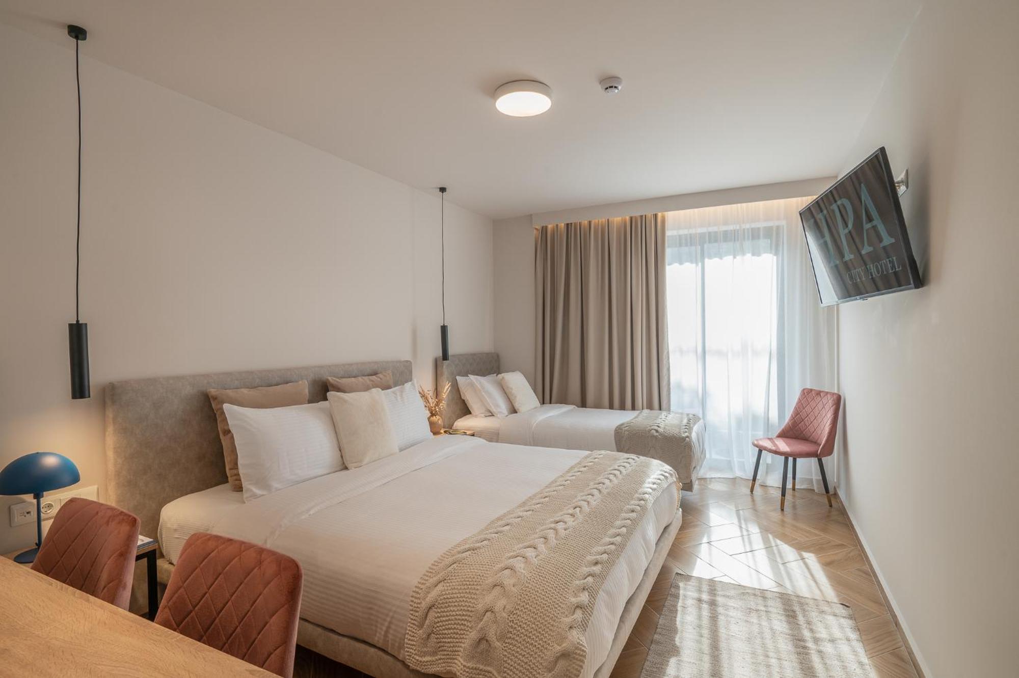 Ira - Ηρα Hotel Kalamáta Buitenkant foto