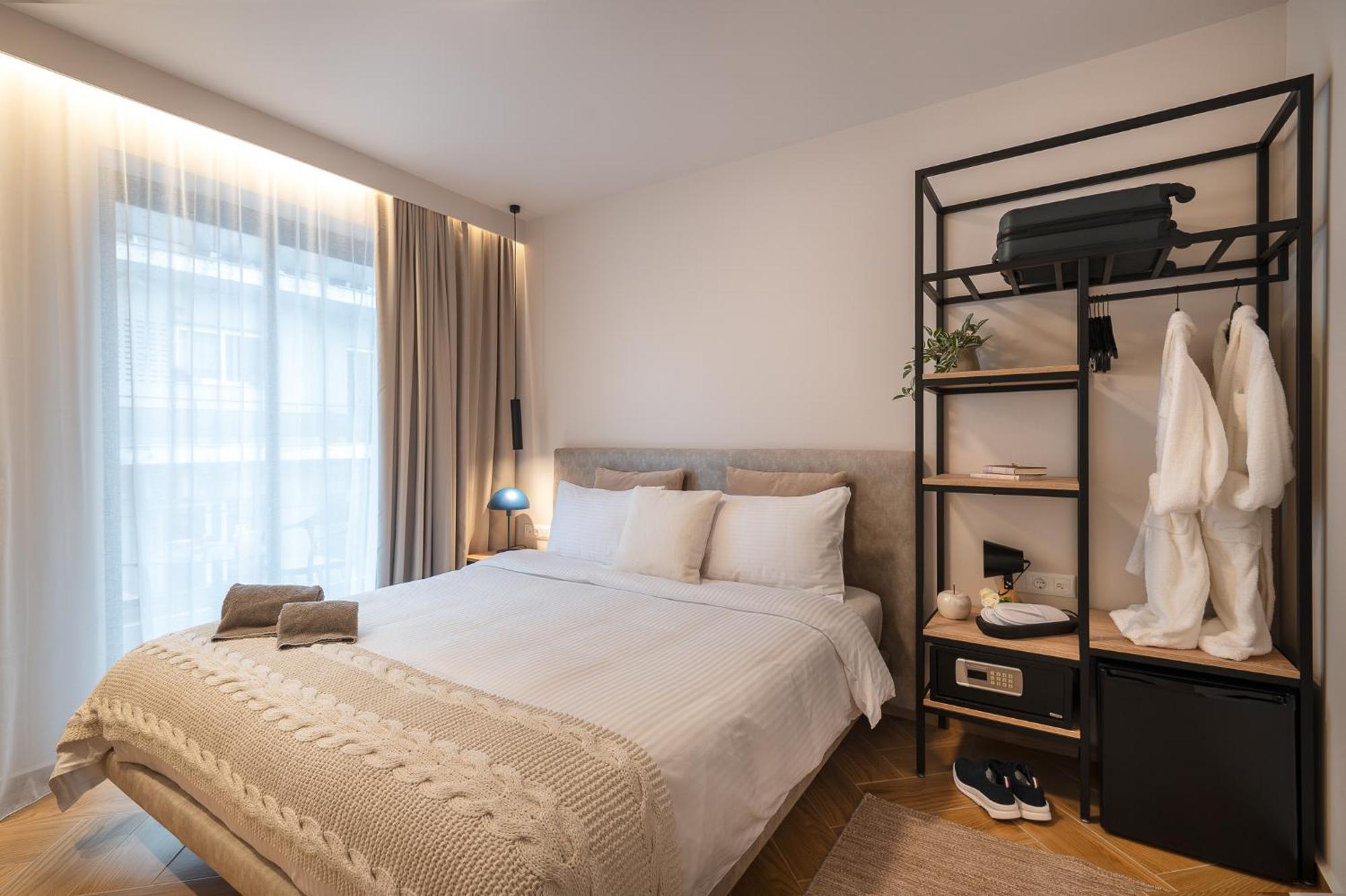 Ira - Ηρα Hotel Kalamáta Buitenkant foto