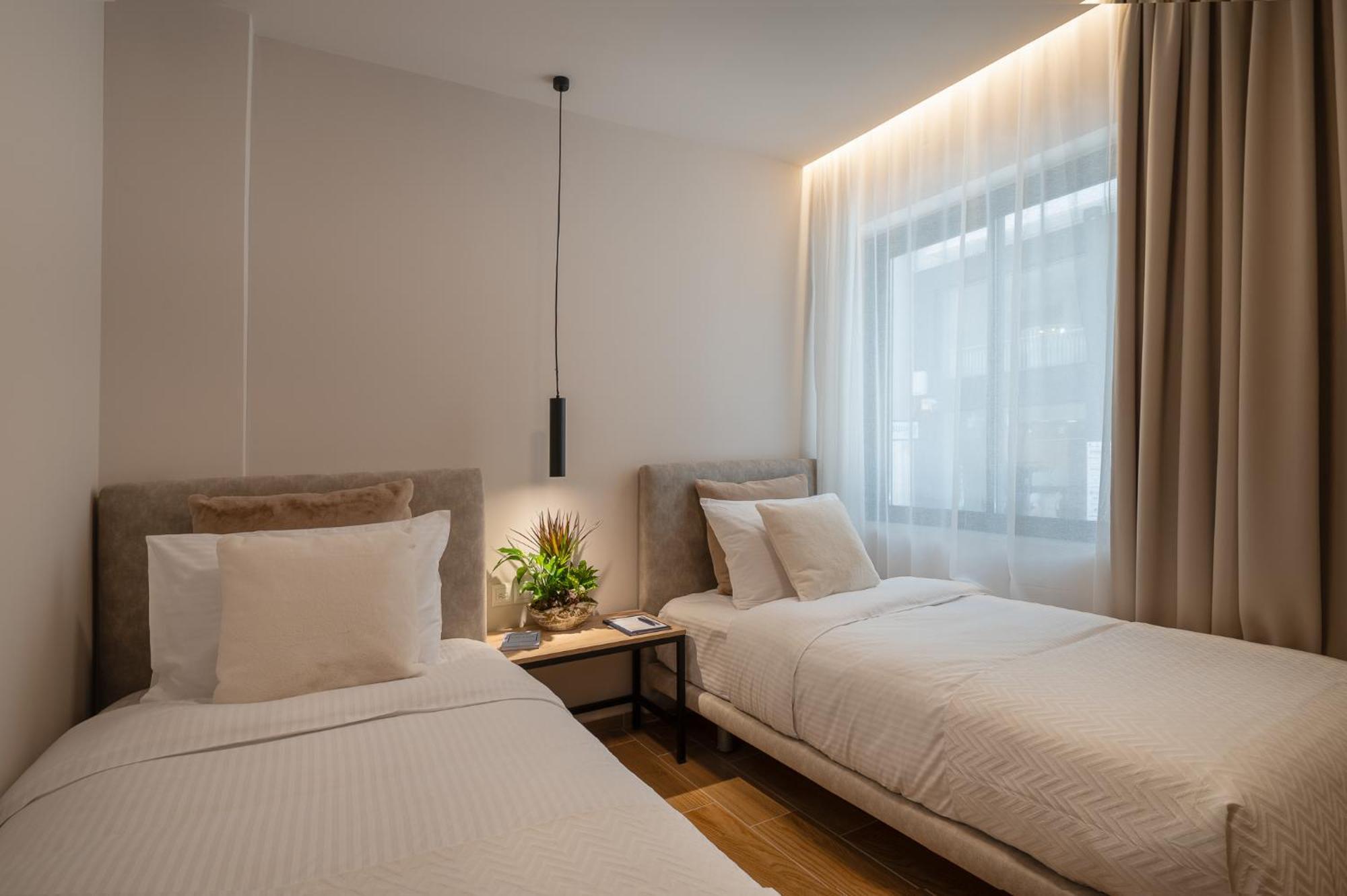Ira - Ηρα Hotel Kalamáta Buitenkant foto