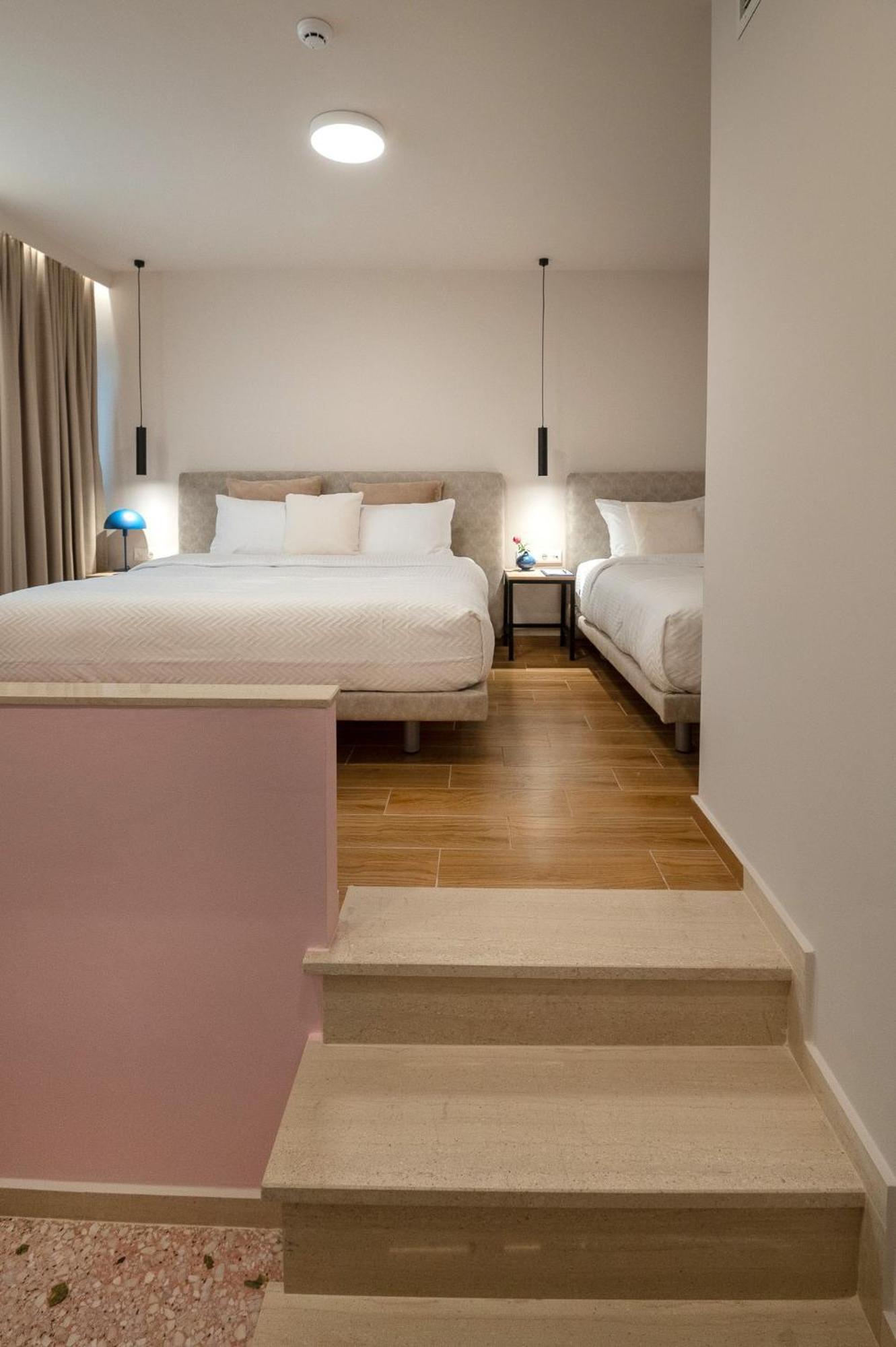 Ira - Ηρα Hotel Kalamáta Buitenkant foto