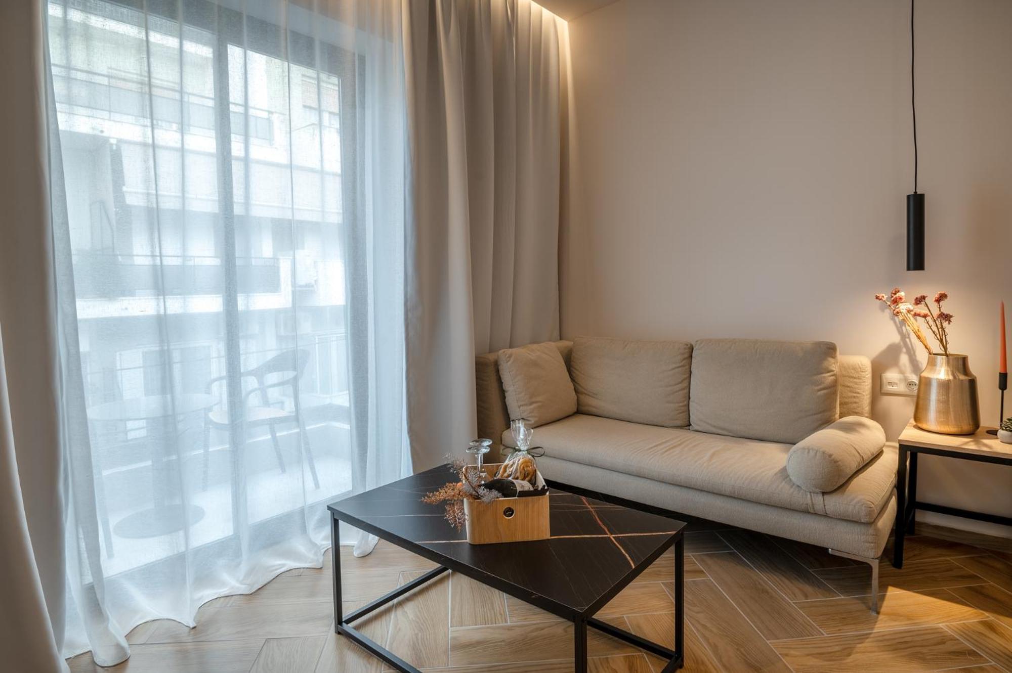 Ira - Ηρα Hotel Kalamáta Buitenkant foto