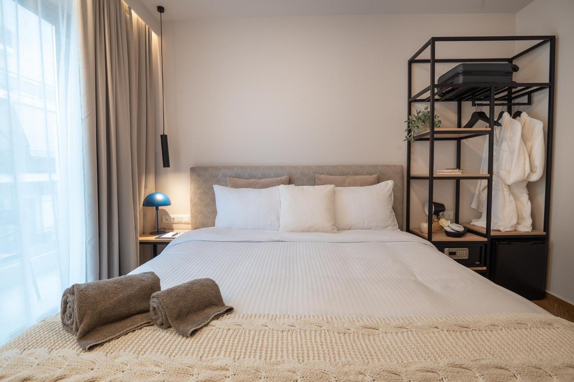 Ira - Ηρα Hotel Kalamáta Buitenkant foto